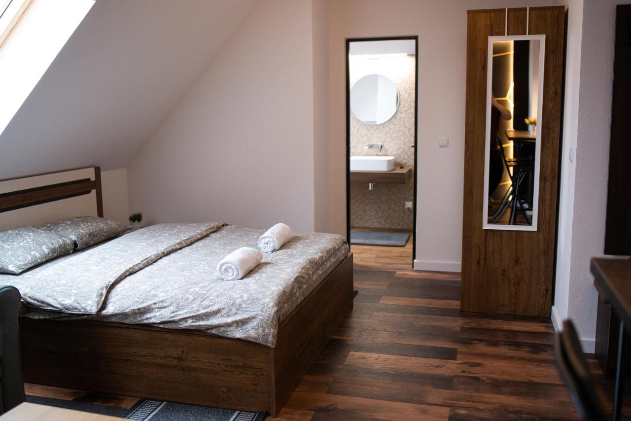 The Home Sweet Home Studio Apartment جورجيني المظهر الخارجي الصورة